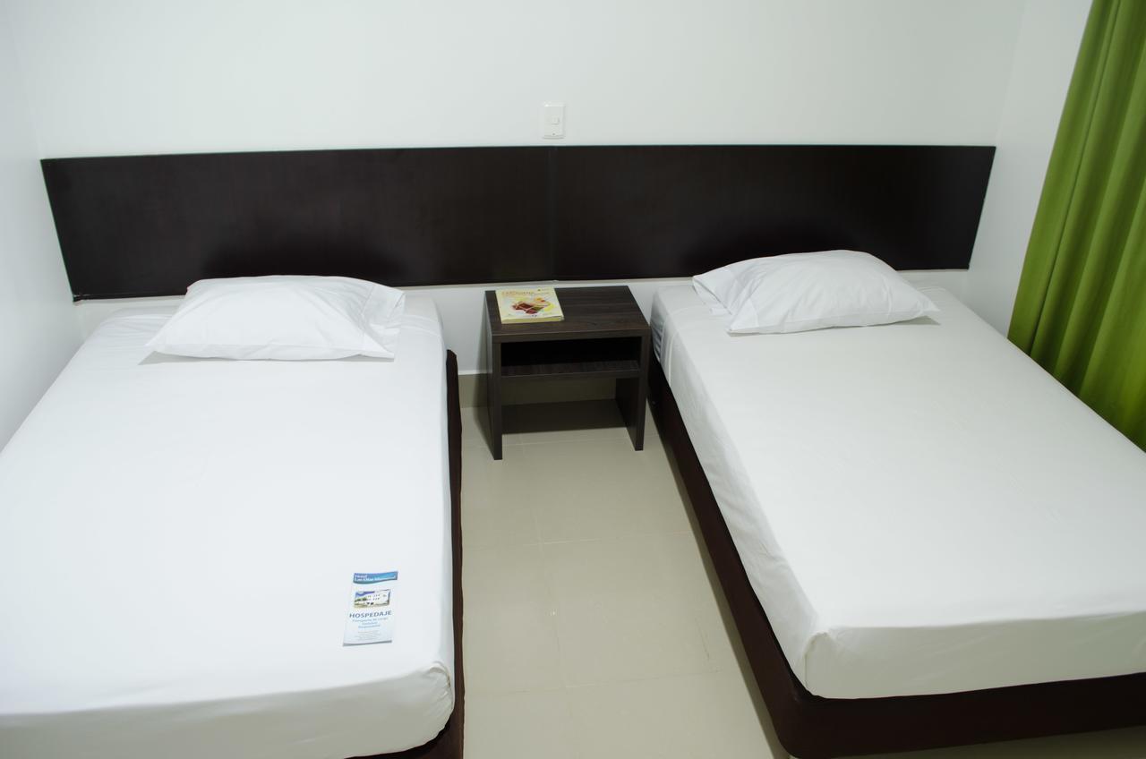 Hotel Las Olas Mamonal Cartagène Extérieur photo