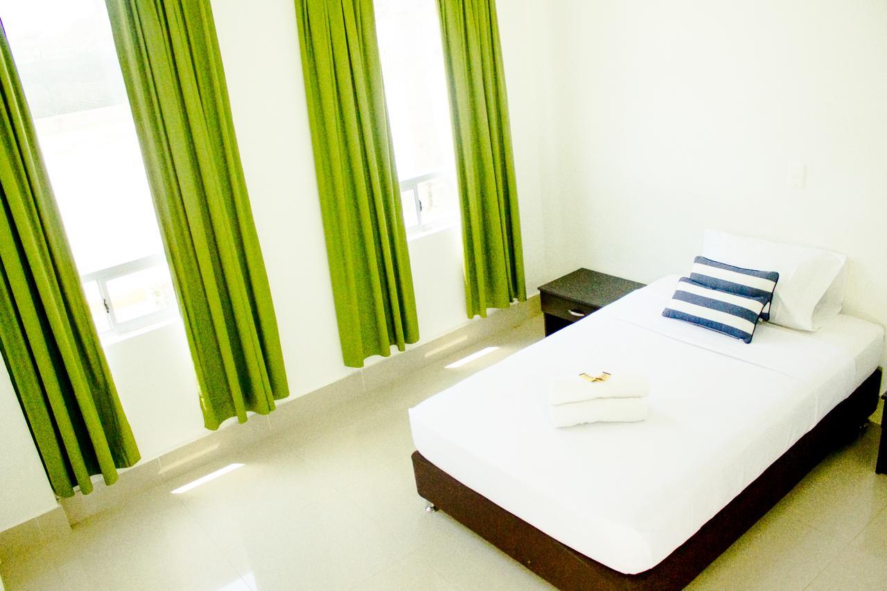 Hotel Las Olas Mamonal Cartagène Extérieur photo